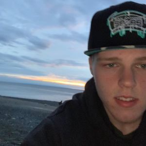 Meet your Posher, Travis